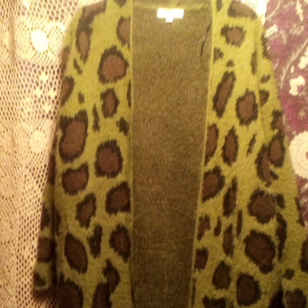 Umgee XL sweater Olive brown leopard like print cardigan style longer length
